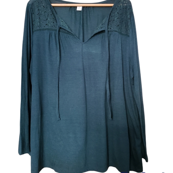 Old Navy woman's top - Picture 1 of 3